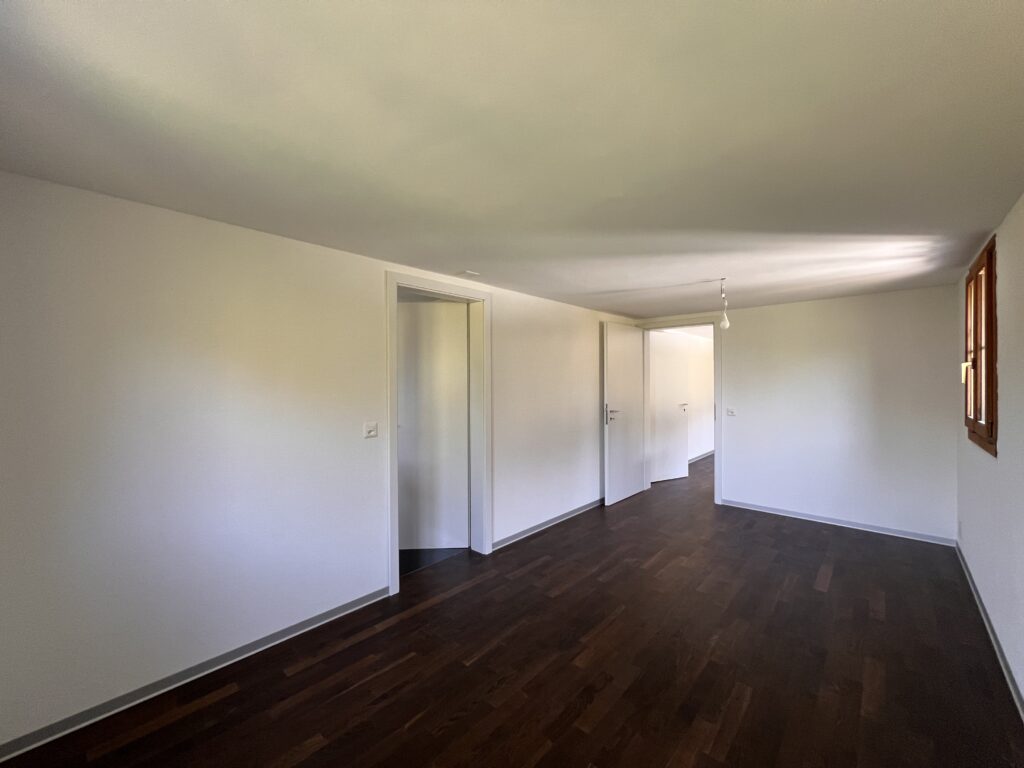 Zimmer der 2-Zimmer-Wohnung in Pfäffikon SZ, Ansicht 2