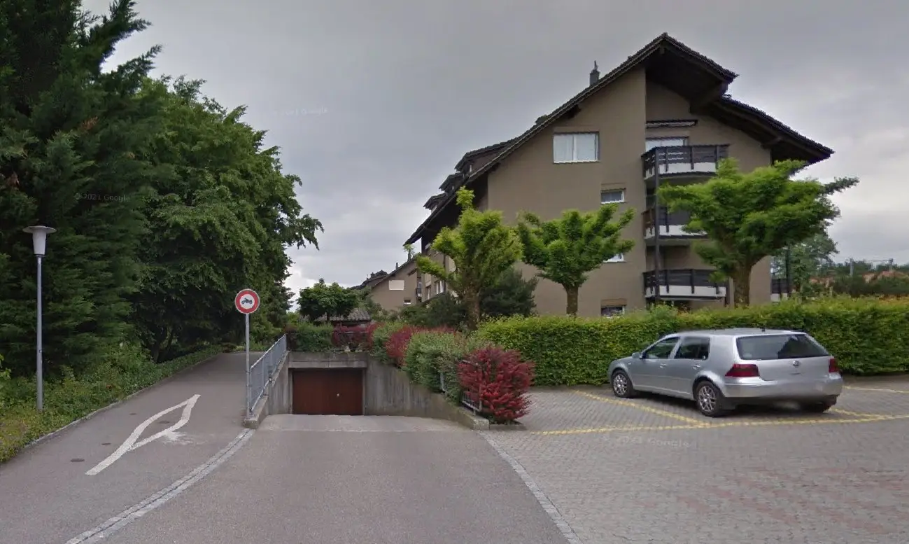Einstellhallenplatz an zentraler Lage in Hasle b. Burgdorf